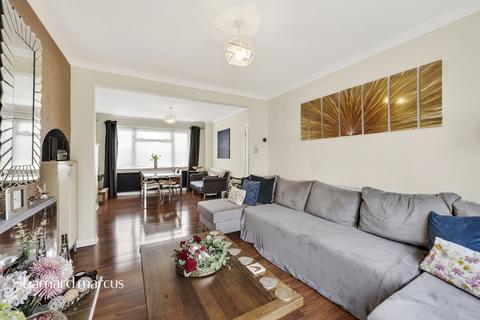 4 bedroom semi-detached house for sale, Devon Way, CHESSINGTON