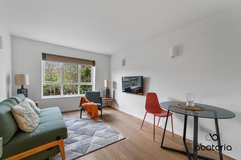 1 bedroom apartment for sale, Baltic Court, Archangel Street, London, SE16