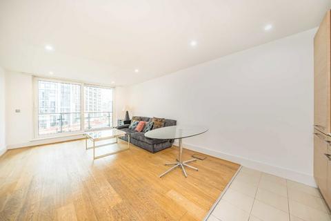 1 bedroom flat for sale, St. George Wharf, London SW8
