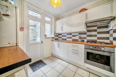 4 bedroom terraced house for sale, Lawn Gardens, London W7