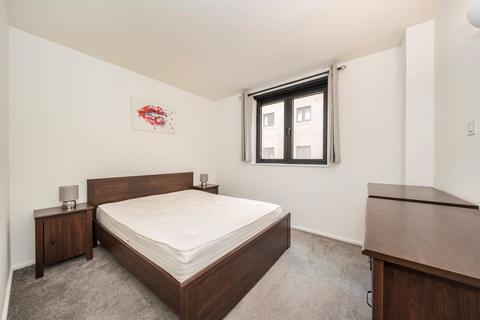 2 bedroom maisonette to rent, Point West, London SW7
