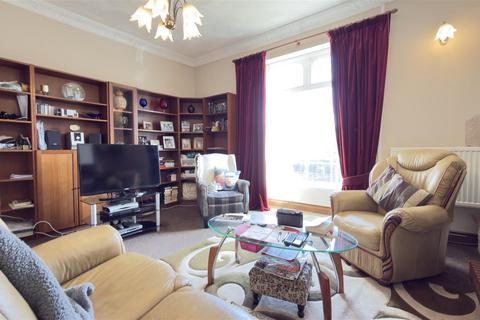 4 bedroom end of terrace house for sale, Gadlys Terrace, Aberdare CF44