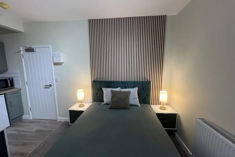 undefined, Rm 5, 71 Aldermans Drive, PE3 6AX