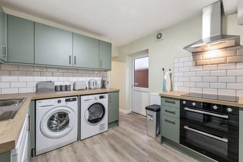 undefined, Rm 5, 71 Aldermans Drive, PE3 6AX