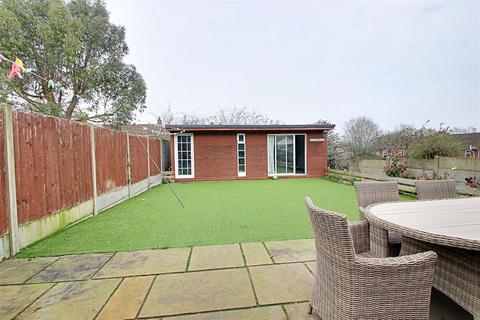 3 bedroom house for sale, Beechfield, Kings Langley
