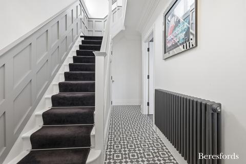 undefined, Ward Avenue, Grays, RM17