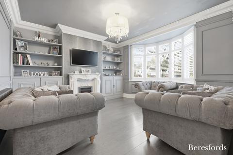 undefined, Ward Avenue, Grays, RM17