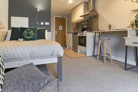Studio to rent, West Street, Sheffield S1