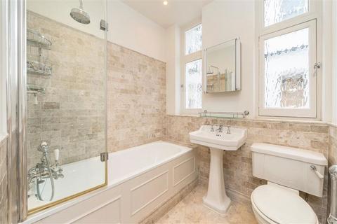 5 bedroom flat to rent, Drayton Gardens, London SW10