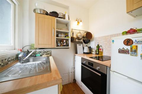 Studio for sale, Cambalt Road, Putney