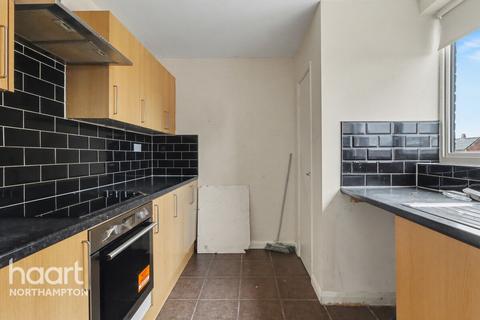 2 bedroom flat for sale, Limehurst Square, Northampton