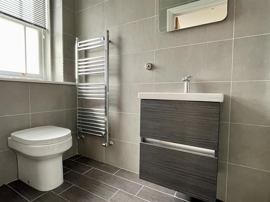 Ensuite