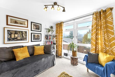 1 bedroom flat for sale, Arnal Crescent, London