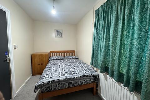 undefined, Rooms Available In Ryde Park Rd, B45