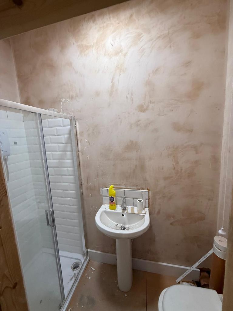 Ensuite 2.jpeg