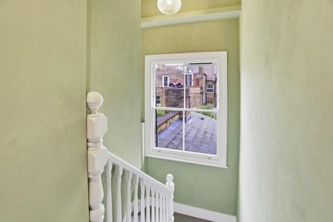 1 bedroom flat for sale, London NW6