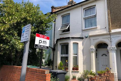 2 bedroom flat to rent, Langham Road, Turnpike Lane