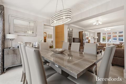 4 bedroom semi-detached house for sale, Selwood Road, Brentwood, CM14