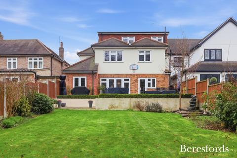 4 bedroom semi-detached house for sale, Selwood Road, Brentwood, CM14