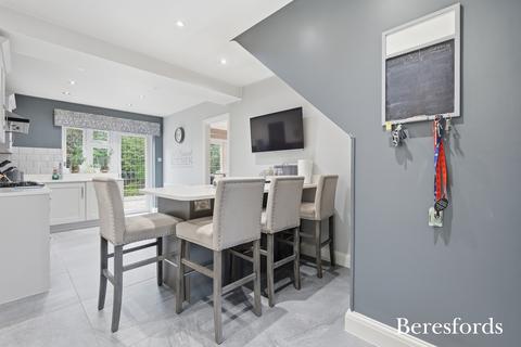 4 bedroom semi-detached house for sale, Selwood Road, Brentwood, CM14