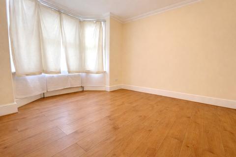undefined, Standard Road, Greater London TW4