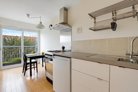 1 bedroom flat for sale, Adamsrill Road, London