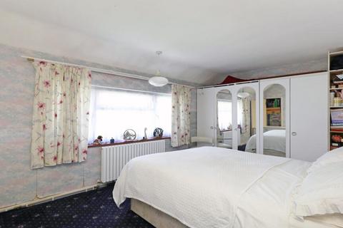 undefined, Lady Margaret Road, Southall UB1