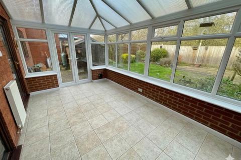 undefined, Copthorne, Luton, Bedfordshire, LU2 8RL