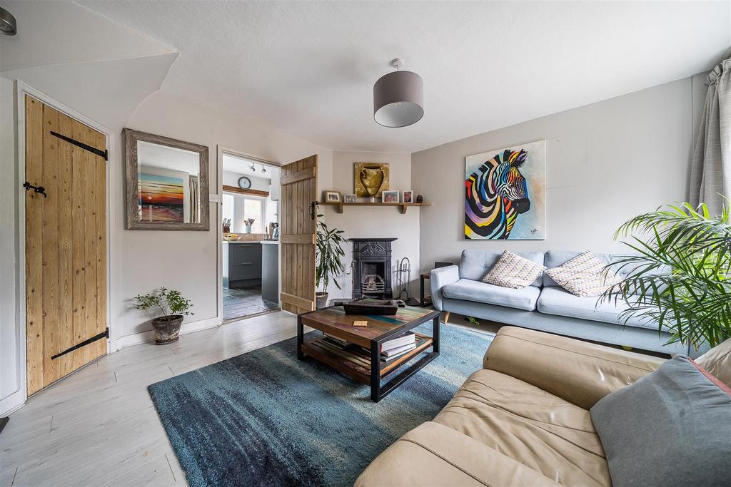 Living room 2.jpg