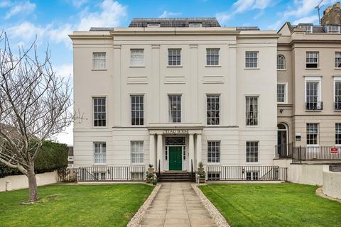 Bath Road, Cheltenham, Gloucestershire, GL53