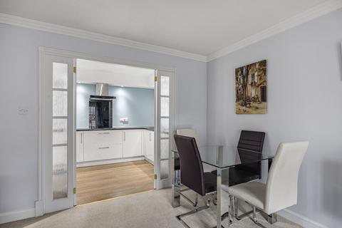 undefined, Bath Road, Cheltenham, Gloucestershire, GL53