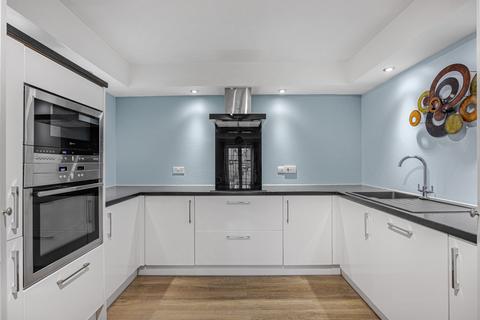 undefined, Bath Road, Cheltenham, Gloucestershire, GL53