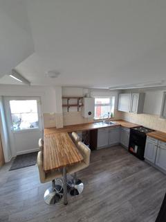 3 bedroom house to rent, Radstock Road, Radstock