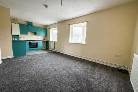 2 bedroom flat for sale, Oxford Road, Clacton-on-Sea, Essex, CO15 3TD