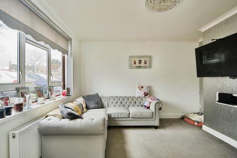3 bedroom terraced house for sale, North Hill Drive, Romford, RM3
