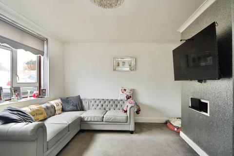 3 bedroom terraced house for sale, North Hill Drive, Romford, RM3