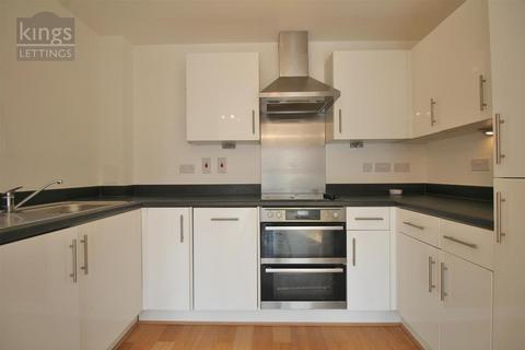 2 bedroom flat to rent, 4 Chancellor Way