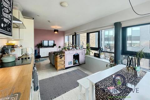 2 bedroom flat for sale, Hemingford Court, Watford WD17