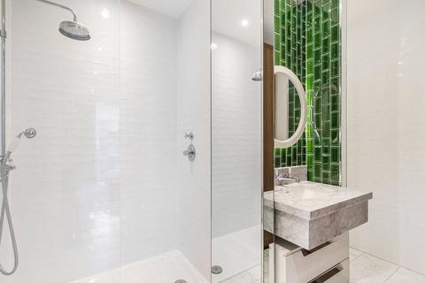 2 bedroom apartment to rent, Capital Building, London, SW11