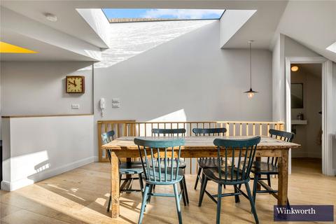 3 bedroom apartment for sale, Leighton Gardens, London, NW10
