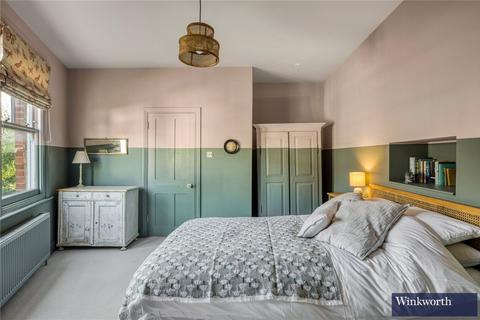 3 bedroom apartment for sale, Leighton Gardens, London, NW10