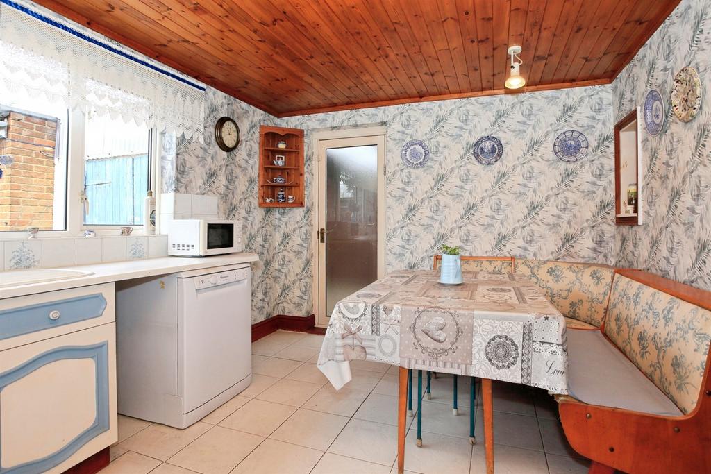 Kitchen / Breakfast Room