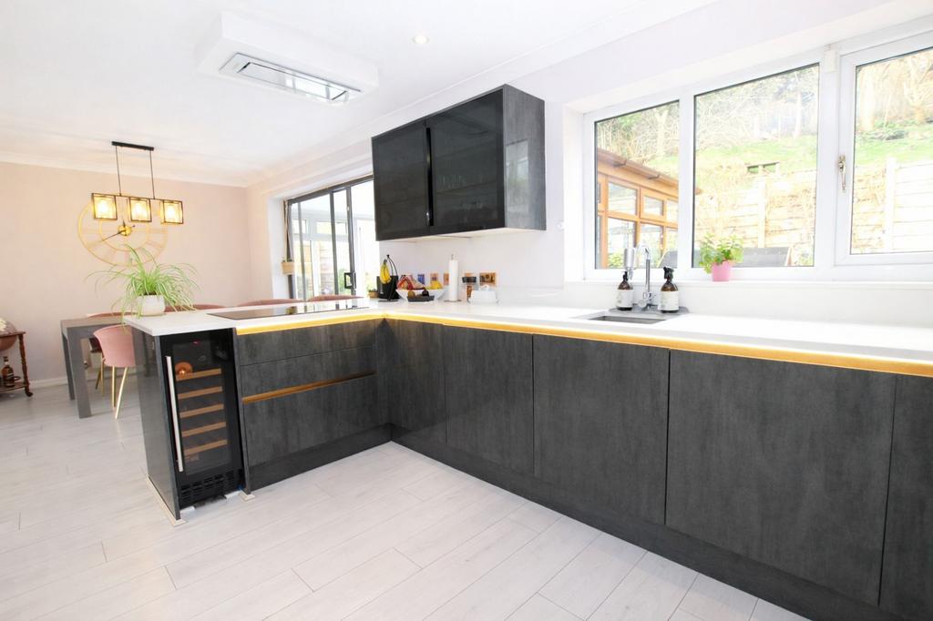 Kitchen / Diner
