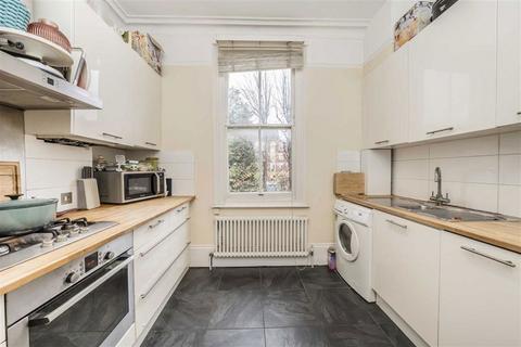 2 bedroom flat for sale, Nightingale Lane, London SW12