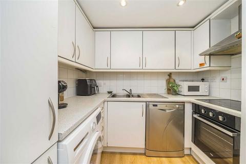 1 bedroom flat for sale, Bishopsgate, London EC2M