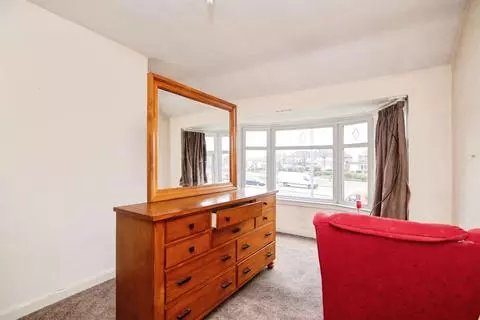 3 bedroom semi-detached house for sale - View 4