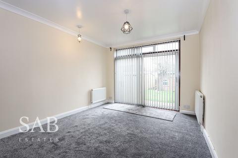 3 bedroom terraced house to rent, Carr Road, Northolt, UB5