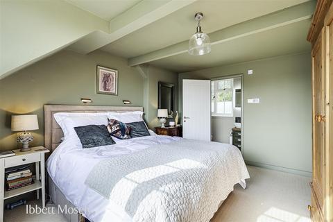 undefined, South Bank, Westerham TN16