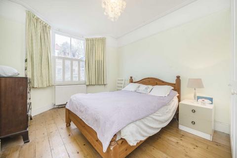 1 bedroom flat to rent, Montgomery Road, London W4