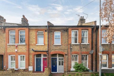 2 bedroom flat for sale, Silverthorne Road, Battersea, London, SW8
